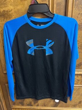 Under Armour Black and Blue Raglan Long Sleeve Performance Top